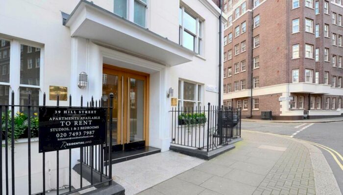 2 Bedroom Flat To Rent In Mayfair, London, W1J