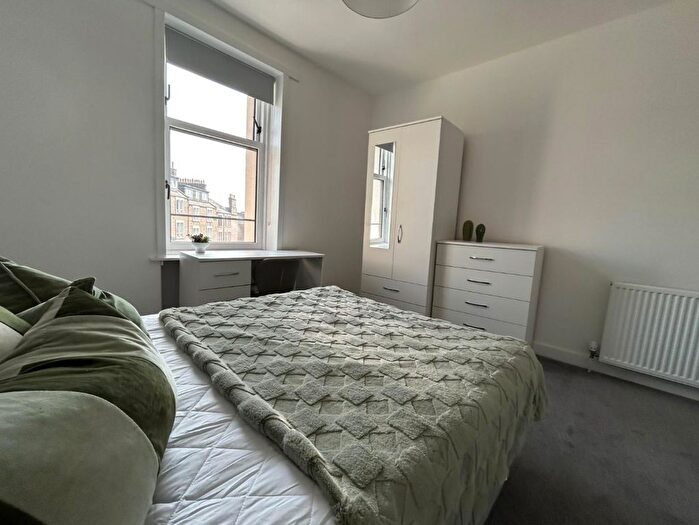 2 Bedroom Flat To Rent In Benvie Road, West End, Dundee, DD2