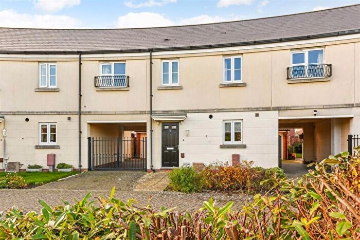 3 Bedroom Terraced House To Rent In Alding Crescent, Bognor Regis, PO21