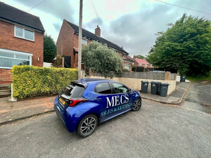 3 Bedroom Semi-Detached House To Rent In Bridgeburn Road, Birmingham, West Midlands, B31