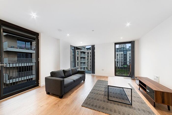 1 Bedroom Apartment To Rent In Merchant House, New Garden Quarter, Stratford, E15