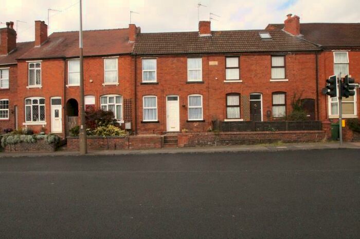 2 Bedroom Terraced House To Rent In Stourbridge Road, Halesowen, West Midlands, B63