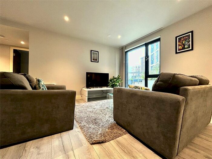 2 Bedroom Apartment To Rent In St Martins Place, Broad Street, Birmingham, West Midlands, B15