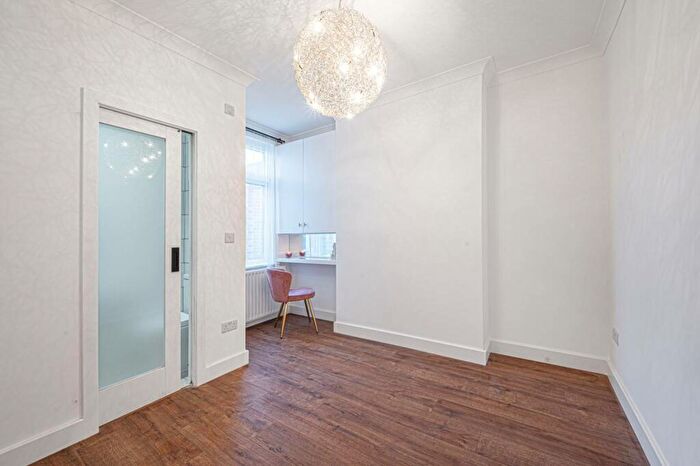 2 Bedroom Semi-Detached House To Rent In Algernon Road, Hendon, London, NW4