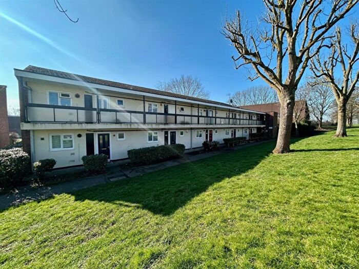1 Bedroom Flat To Rent In Newhall Court, Waltham Abbey, EN9