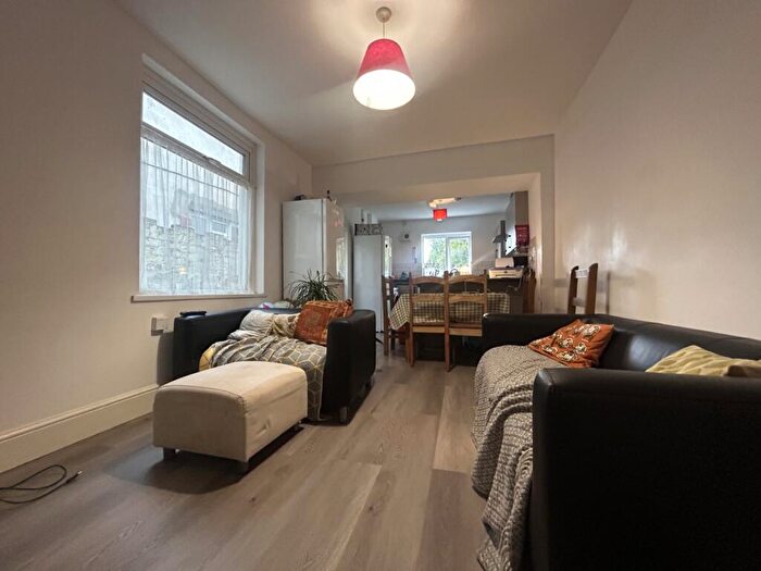 5 Bedroom Terraced House To Rent In Malefant Street, Cathays, CF24