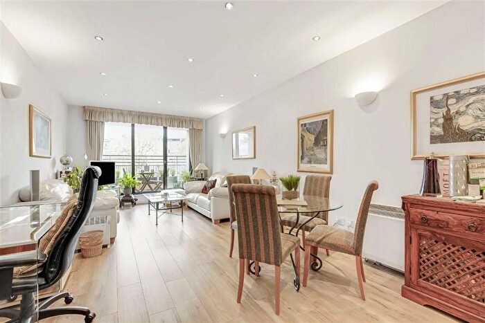 1 Bedroom Flat To Rent In Cromwell Road, South Kensington, SW7