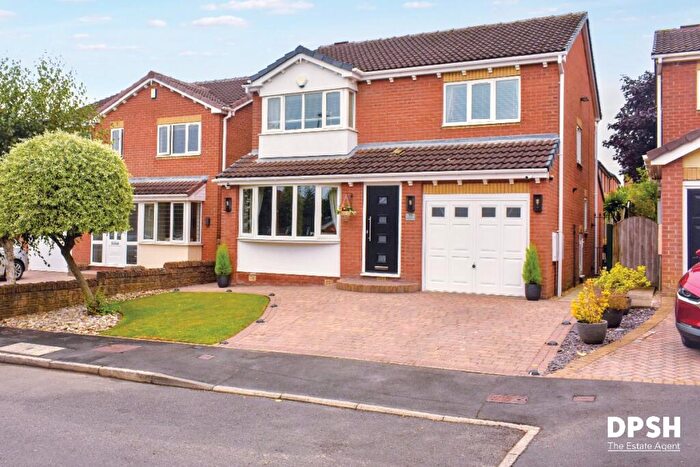 4 Bedroom Detached House For Sale In Harwill Croft, Churwell, Morley, Leeds, LS27