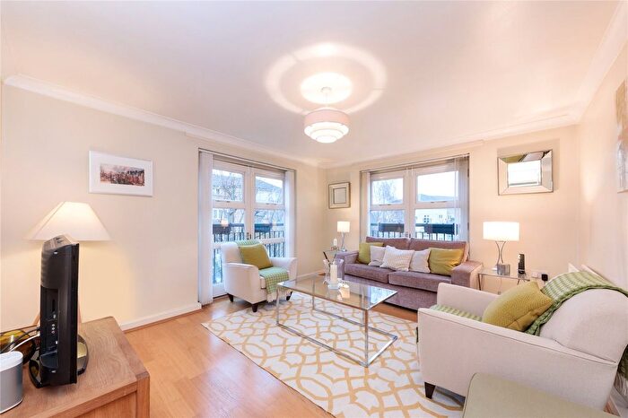 2 Bedroom Flat To Rent In Buxhall Crescent, London, E9