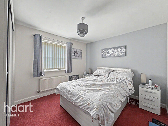 2 Bedroom Apartment For Sale In Blackthorn Road, Canterbury, CT3
