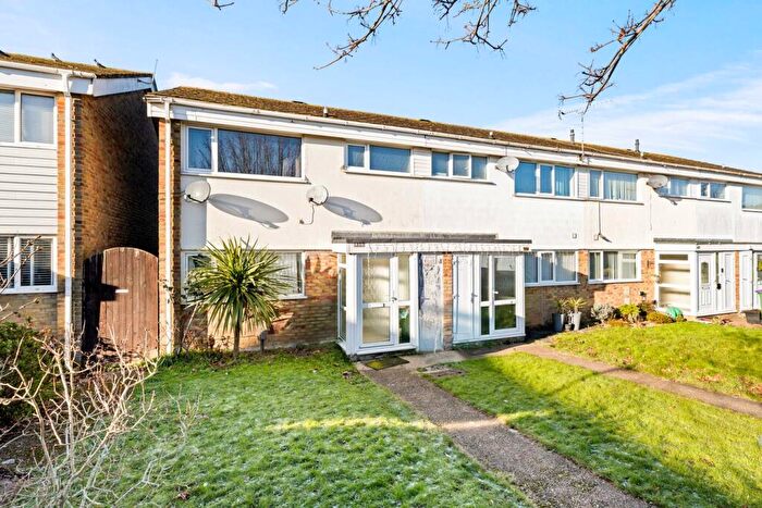 3 Bedroom Semi-Detached House To Rent In Lynwood, Folkestone, CT19