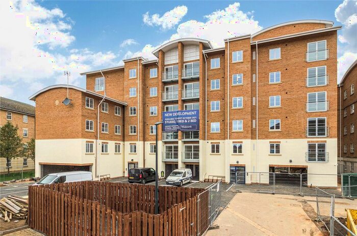 2 Bedroom Flat To Rent In Lion Court, Southbridge, Northampton, NN4