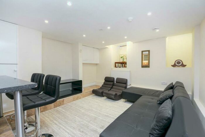 1 Bedroom Apartment To Rent In Essex Road, Islington, N1