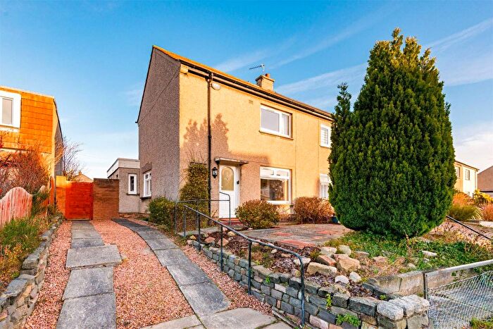 3 Bedroom Property For Sale In Magdalene Gardens, Brunstane, Edinburgh, EH15
