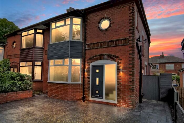 3 Bedroom Semi-Detached House To Rent In Craig Avenue, Bury, BL8