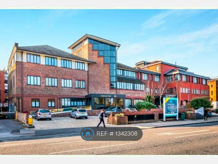 Studio To Rent In Holmes Park, Horsham, RH12