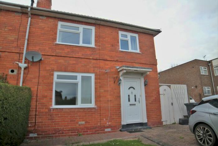 3 Bedroom Semi-Detached House To Rent In Hottom Gardens, Horfield, Bristol, BS7