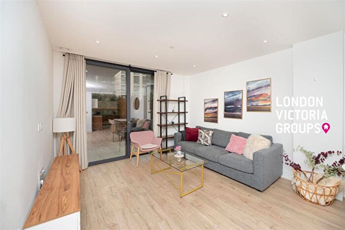 2 Bedroom Apartment To Rent In Neroli House, Piazza Walk, London, E1