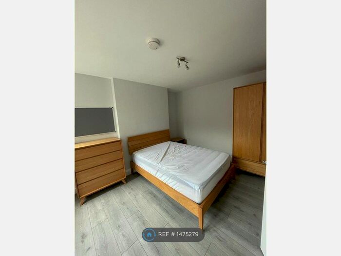 2 Bedroom Flat To Rent In Dodsworth Court, York, YO31