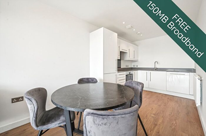 1 Bedroom Flat To Rent In Stylus Place, Hayes, UB3