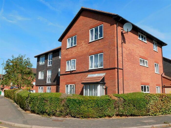 2 Bedroom Flat To Rent In Dorset Road, Belmont, Sutton, SM2