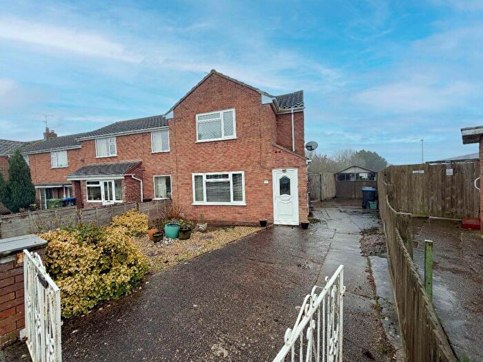2 Bedroom Terraced House For Sale In Commander Close, Bishops Tachbrook, Leamington Spa, CV33