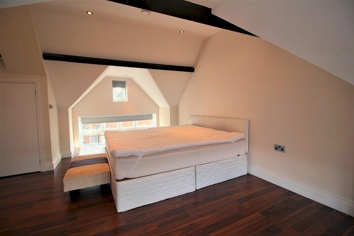 3 Bedroom Flat To Rent In Marlborough Drive, Bushey, WD23