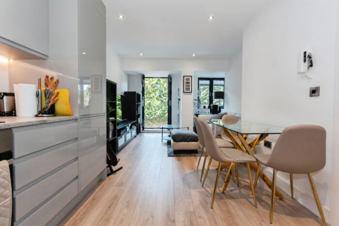 1 Bedroom Flat For Sale In Streetsbrook Road, Solihull, B91