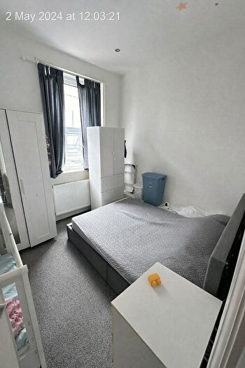 1 Bedroom Flat To Rent In Seven Sisters Road, London, N7