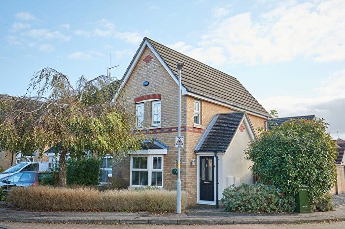 3 Bedroom Semi Detached House For Sale In The Drove, Taverham, NR8