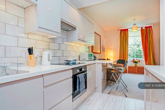 5 Bedroom Flat To Rent In Forrest Road, Edinburgh, EH1