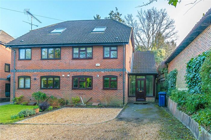 4 Bedroom End Of Terrace House To Rent In Quennells Hill, Wrecclesham, Farnham, Surrey, GU10