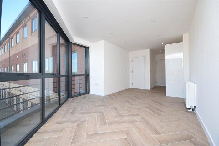 1 Bedroom Apartment To Rent In Apartment, Oval Gardens, The Oval, Hunslet, Leeds, LS10