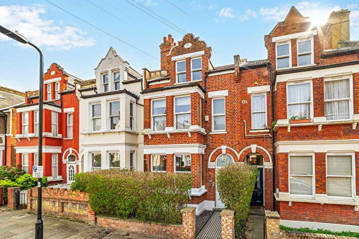 5 Bedroom Terraced House For Sale In Nemoure Road, Acton, W3