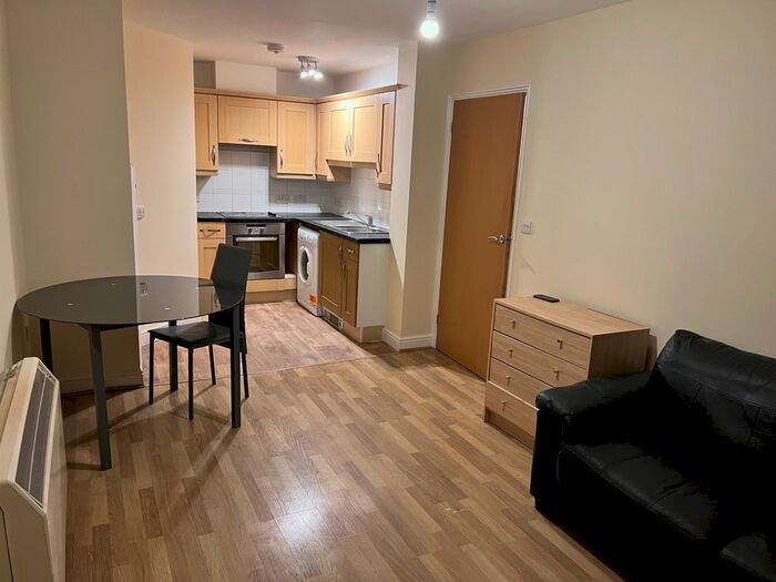 1 Bedroom Flat To Rent In City Gate House, Eastern Avenue, London, IG2
