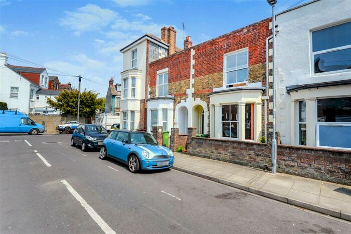 4 Bedroom Terraced House To Rent In Britannia Road, Southsea, PO5