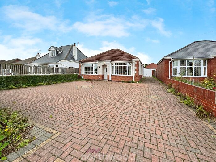 2 Bedroom Detached Bungalow For Sale In Kirton Lane, Doncaster, Doncaster, DN8