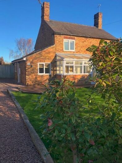 2 Bedroom Semi-Detached House To Rent In Station Road, Billingborough, NG34