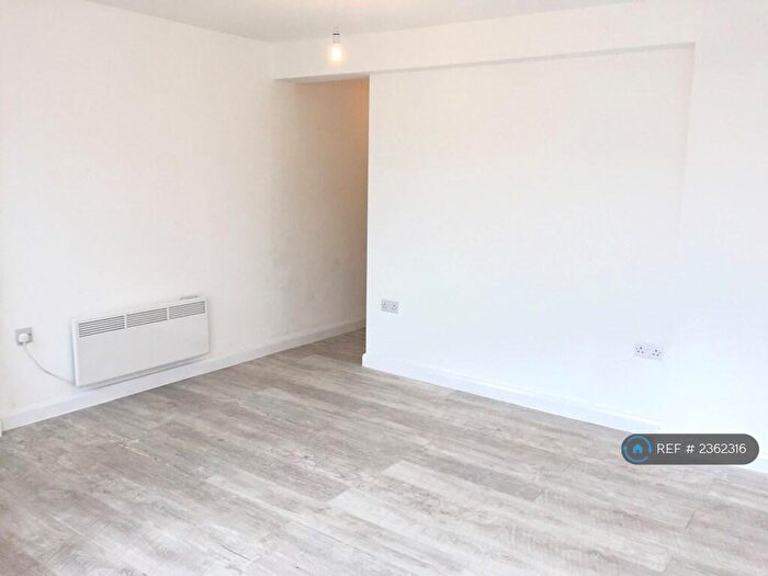 1 Bedroom Maisonette To Rent In Wych Lane, Gosport, PO13