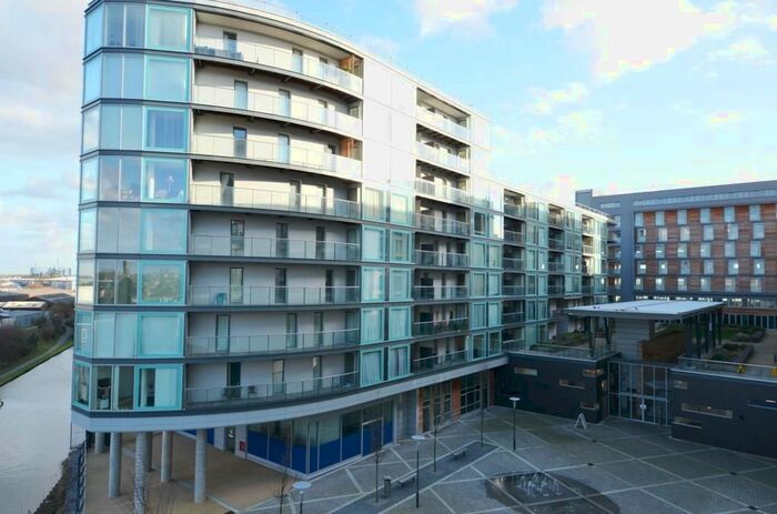 2 Bedroom Flat To Rent In Cardinal Building, Station Approach Hayes, UB3