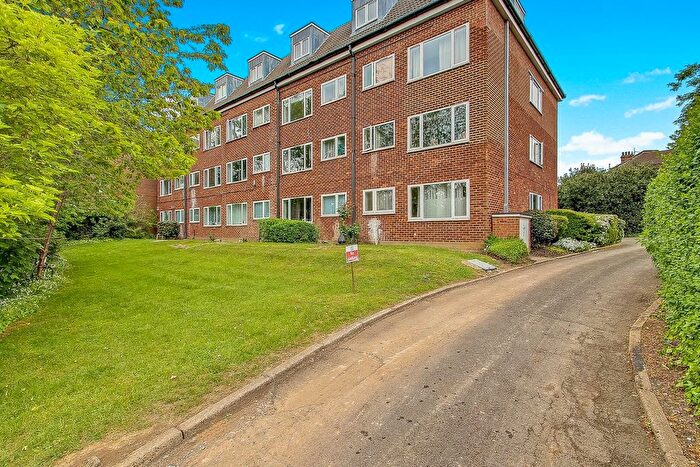 1 Bedroom Flat To Rent In Gainsborough Road, London, N12