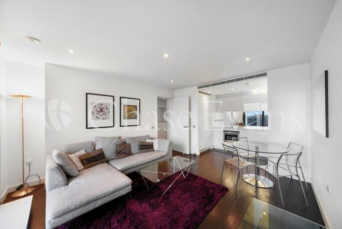 1 Bedroom Flat To Rent In Pan Peninsula, Pan Peninsula Square, Canary Wharf, London, E14