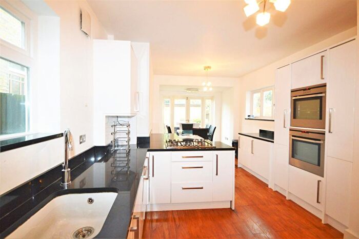 2 Bedroom Flat To Rent In Percy Road, London, IG3