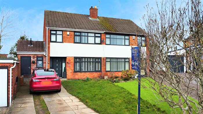 3 Bedroom Semi-Detached House For Sale In Standish Drive, Rainford, St Helens, WA11