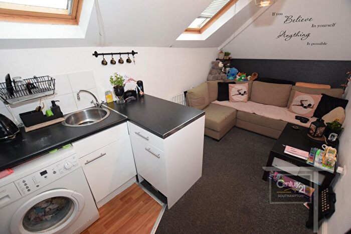 1 Bedroom Flat To Rent In |Ref: |, Denzil Avenue, Southampton, SO14