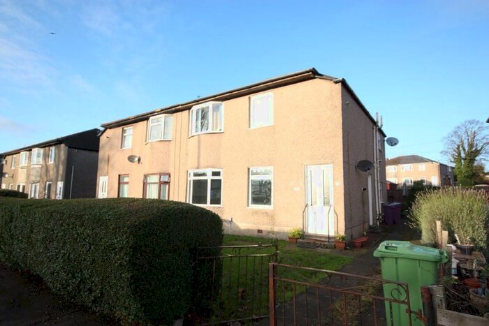 3 Bedroom Flat To Rent In Croftfoot Road, Croftfoot, Glasgow, G44