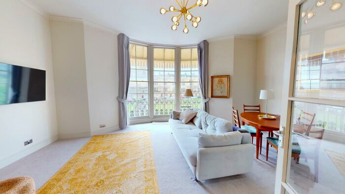 1 Bedroom Flat To Rent In Regency Square, City Centre, Brighton, BN1