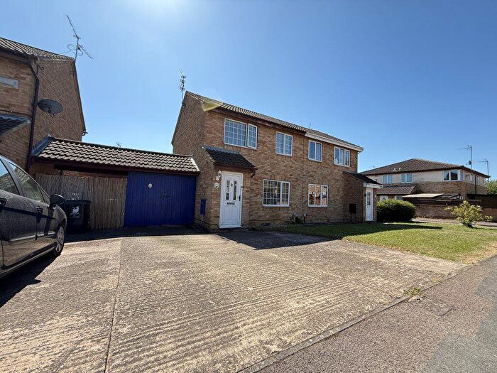 3 Bedroom Semi-Detached House To Rent In Beech Close, Corby, Northants, NN17