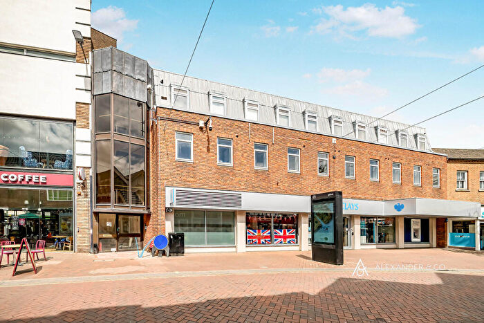 1 Bedroom Apartment To Rent In High Street, Aylesbury, HP20