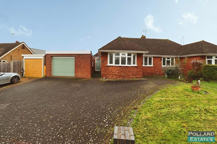 2 Bedroom Detached Bungalow For Sale In Parkfield Road, Rainham, Gillingham, ME8